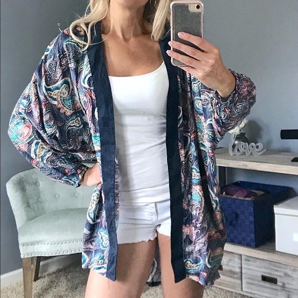 Navy Paisley print kimono - Picture 2 of 7